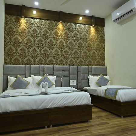 Hotel Guntas Residency Amritsar Esterno foto