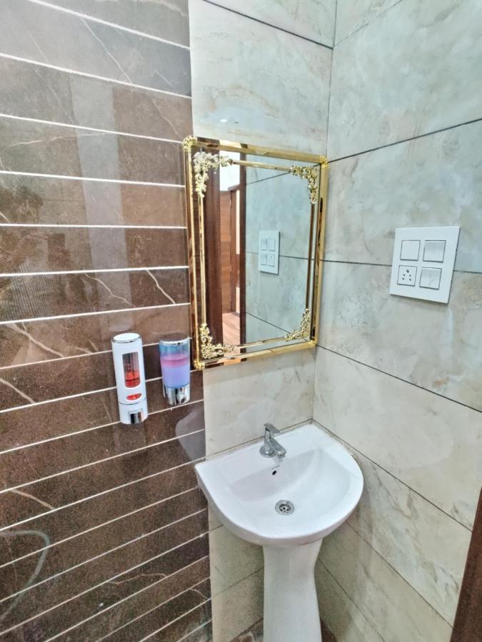 Hotel Guntas Residency Amritsar Esterno foto