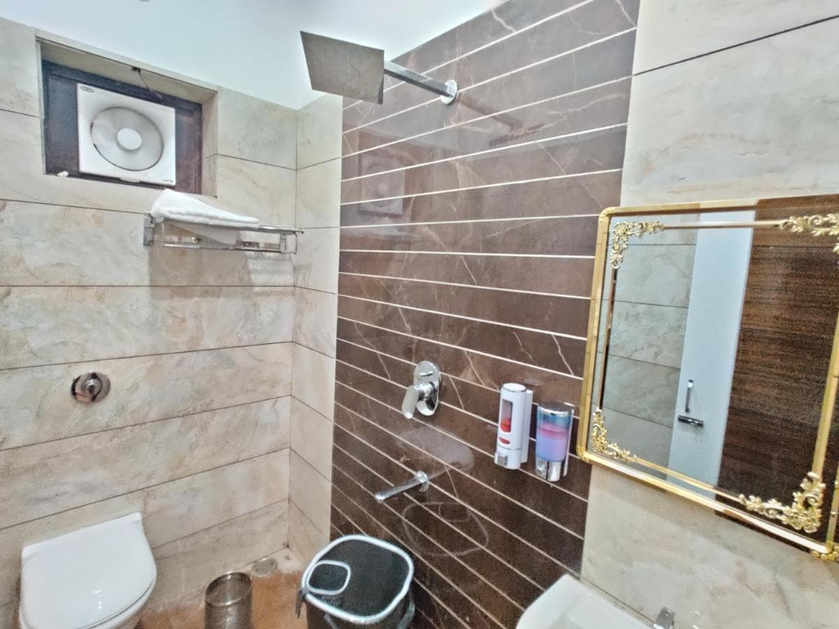 Hotel Guntas Residency Amritsar Esterno foto