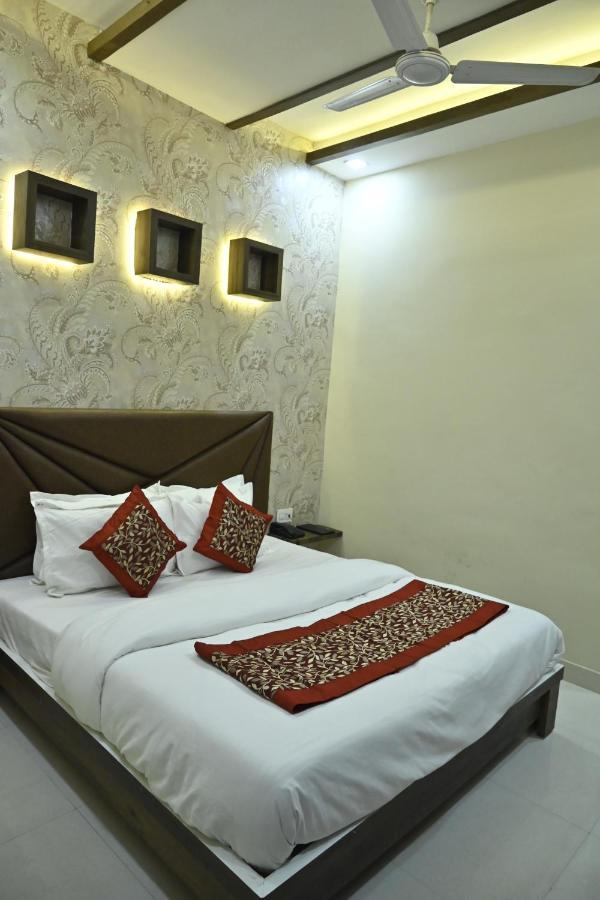 Hotel Guntas Residency Amritsar Esterno foto