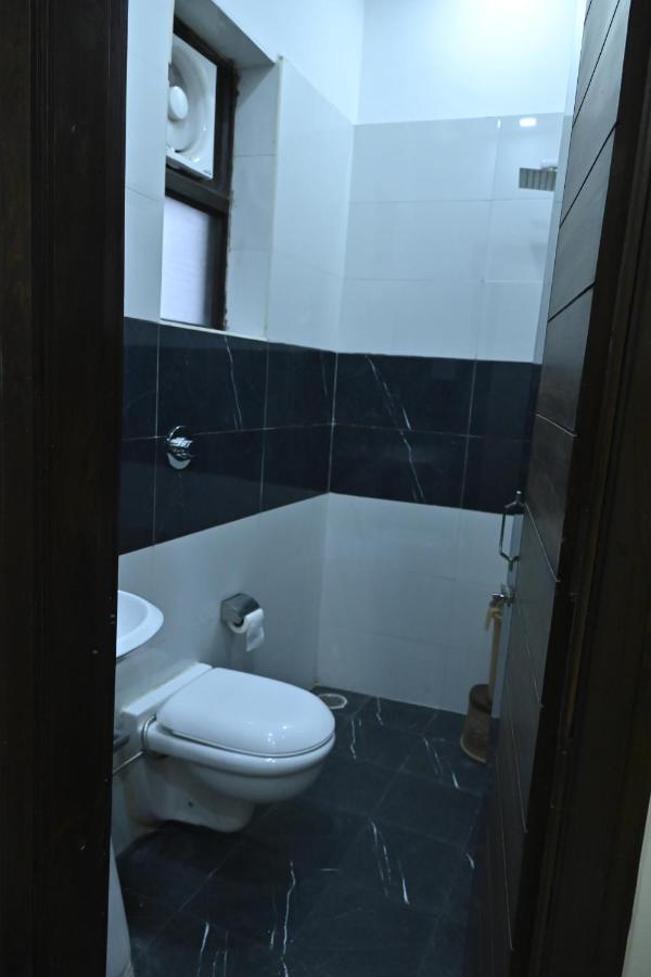 Hotel Guntas Residency Amritsar Esterno foto