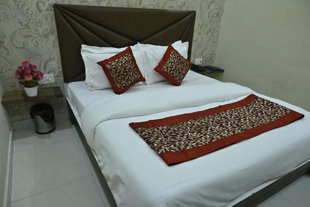 Hotel Guntas Residency Amritsar Esterno foto