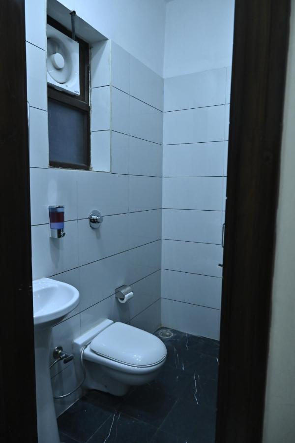 Hotel Guntas Residency Amritsar Esterno foto