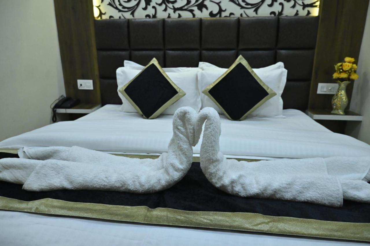Hotel Guntas Residency Amritsar Esterno foto