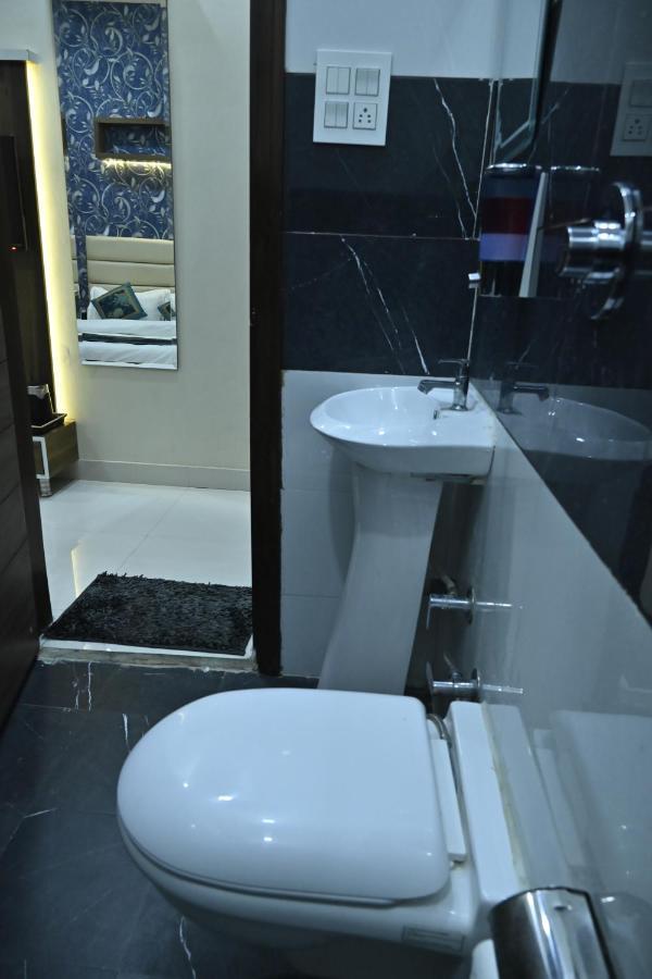 Hotel Guntas Residency Amritsar Esterno foto